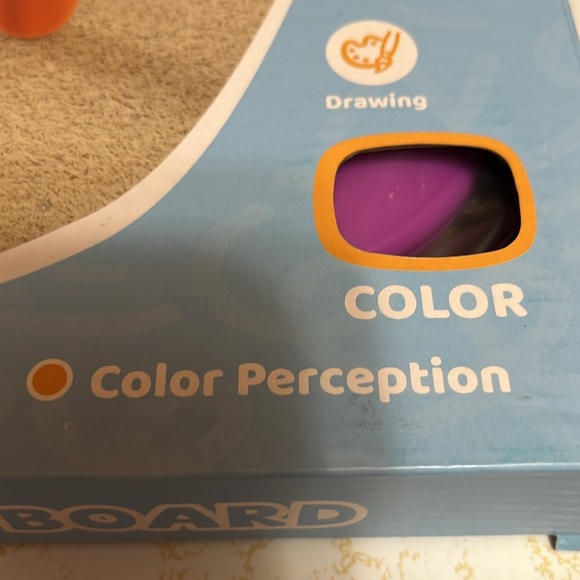 Magnetic Drawing Board 12 month + - Picture 7 of 7